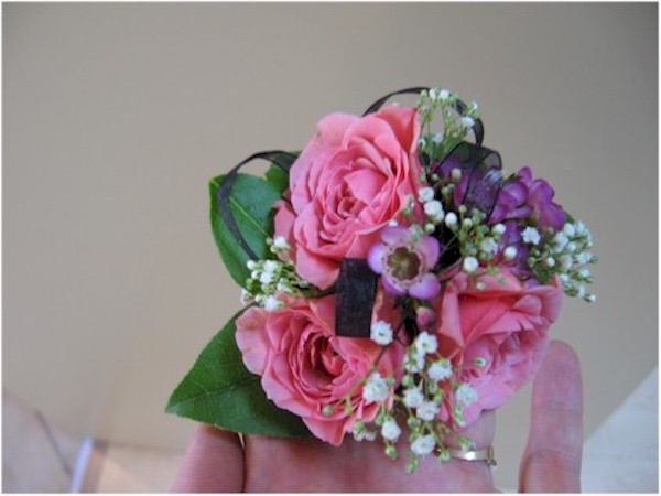 bracelets fleuris pour mariage et graduation - BR11 49$ CAN