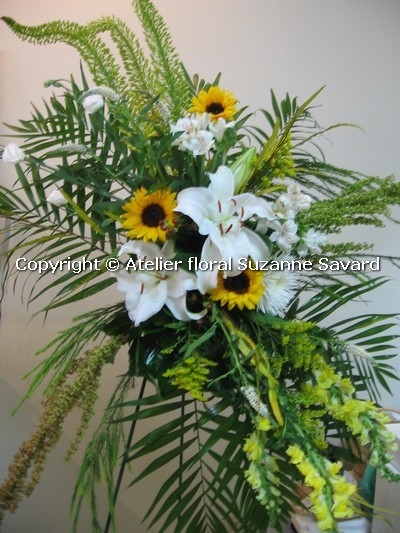 gerbe fleurs mortuaire funéraire - FN1240 150$ CAN