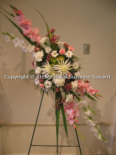gerbe fleurs mortuaire funéraire - FN1266 110$ CAN