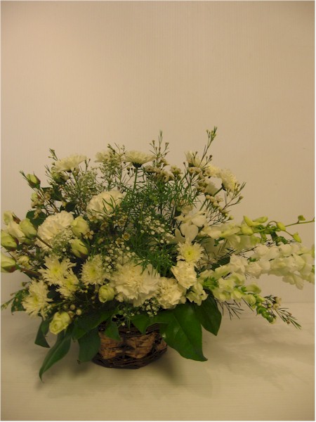 Corbeille de fleurs funéraire - FN1326 104$ CAN