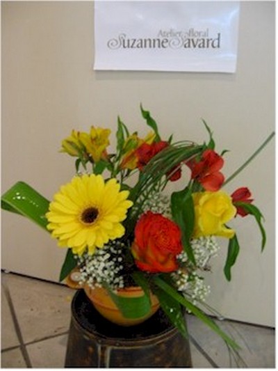 floral gift arrangement - VAR02 CD $57